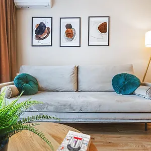 Apartment Komfortowy Z Balkonem I Parkingiem, Wroclaw